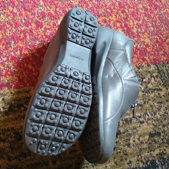 Easy Spirit shoes - Picture 6 of 9